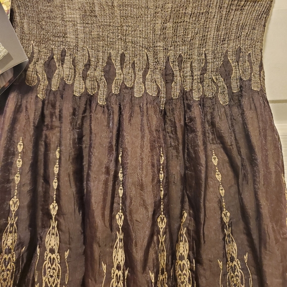 Skirt/Dress - Picture 2 of 5